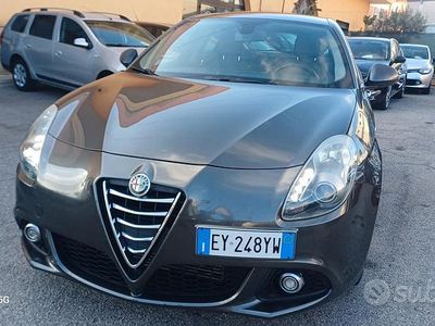 Usata Alfa Romeo Giulietta Distinctive 105 CV (77 kW) 2015 Grigio Berlina