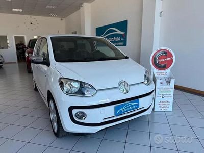 Begagnad VW up! 67 HK (49 kW) 2014 Vit Halvkombi