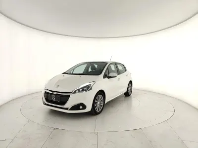 Usata Peugeot 208 Active 83 CV (61 kW) 2019 Bianco Utilitaria