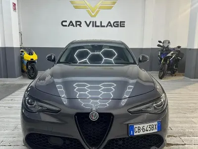 Gebraucht Alfa Romeo Giulia Tech Edition 190 PS (139 kW) 2020 Grau Limousine