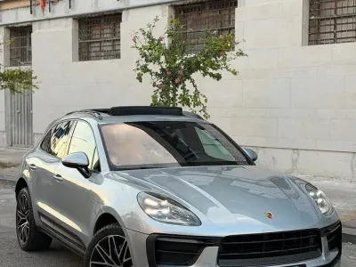 Usata Porsche Macan 265 CV (194 kW) 2023 Grigio SUV