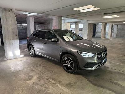 Begagnad Mercedes GLA250 Premium 218 HK (160 kW) 2021 Grå SUV