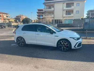 Usata VW Golf VIII GTD 200 CV (147 kW) 2023 Bianco Berlina