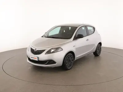 Usata Lancia Ypsilon Gold 70 CV (51 kW) 2022 Grigio Utilitaria