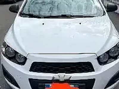Usata Chevrolet Aveo 84 CV (61 kW) 2012 Bianco Utilitaria
