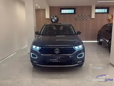 Usata VW T-Roc Advance 149 CV (109 kW) 2019 Grigio SUV