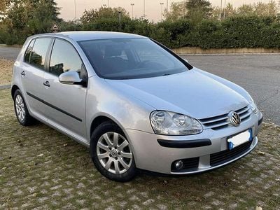 Begagnad VW Golf IV Comfortline 116 HK (85 kW) 2006 Silver Sedan