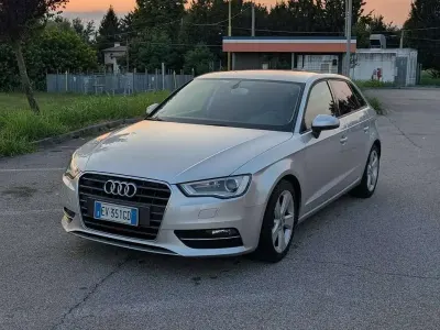 Usata Audi A3 Ambition 105 CV (77 kW) 2014 Grigio Berlina
