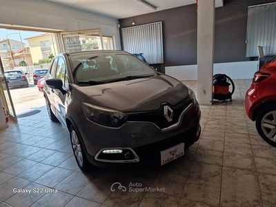Occasion Renault Captur Iconic 90 ch (66 kW) 2015 Gris SUV