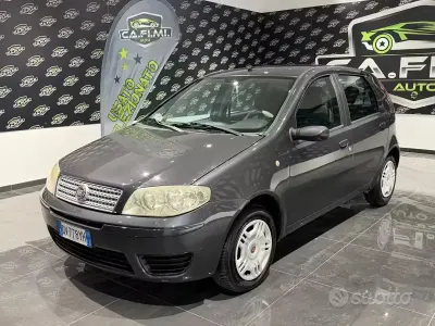 Gebraucht Fiat Punto Active 60 PS (44 kW) 2009 Grau Kleinwagen