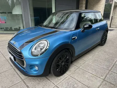Usado Mini Cooper Hype 136 HP (100 kW) 2018 Azul Citadino