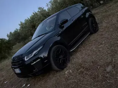 Usata Land Rover Range Rover evoque 150 CV (110 kW) 2017 Nero Station wagon