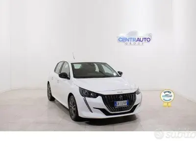 Usata Peugeot 208 Active 102 CV (75 kW) 2022 Bianco Utilitaria