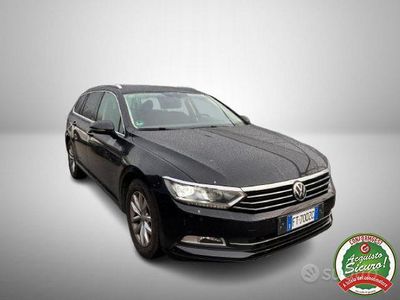 Nero metallizzato Usata 2015 VW Passat Executive Station wagon | 10.900 € (Cara)