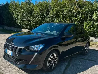 Usata Peugeot 208 100 CV (73 kW) 2020 Utilitaria
