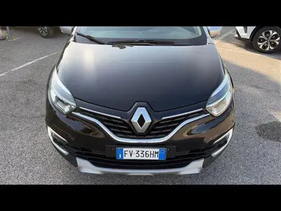 Usata Renault Captur 90 CV (66 kW) 2019 Nero SUV