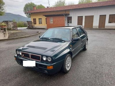 Usado Lancia Delta 205 CV (150 kW) 1992 Verde Utilitario