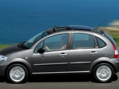 Używany Citroën C3 Elegance 59 KM (43 kW) 2006 Srebrny Sedan/Limuzyna