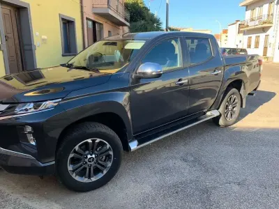 Usata Mitsubishi L200 Intense 150 CV (110 kW) 2019 Grigio Pick-up