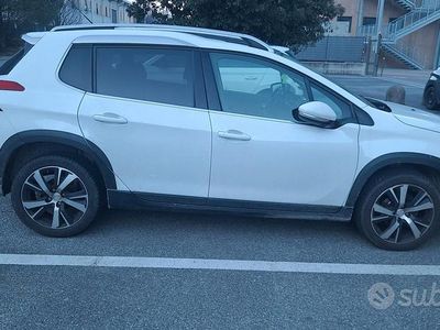 Usata Peugeot 2008 100 CV (73 kW) 2016 Bianco SUV