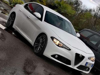 Usata Alfa Romeo Giulia 150 CV (110 kW) 2017 Bianco Berlina