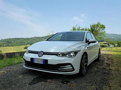 Usata VW Golf VIII 150 CV (110 kW) 2020 Bianco Berlina