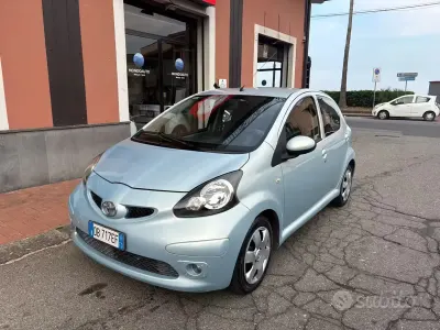 Usata Toyota Aygo Sol 68 CV (50 kW) 2006 Bluazzurro Utilitaria