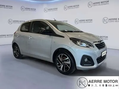 Usata Peugeot 108 Active 72 CV (52 kW) 2021 Argento Berlina