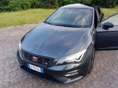 Usata Seat Leon Black Edition 116 CV (85 kW) 2020 Grigio Berlina