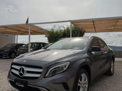 Usata Mercedes GLA200 Premium 136 CV (100 kW) 2017 Grigio SUV