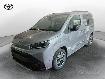 Nuova Toyota Proace Verso City 130 CV (95 kW) 2026 Grigio Station wagon