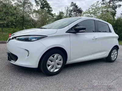 Usata Renault Zoe Life 42 kW (58 CV) 2016 Bianco Utilitaria