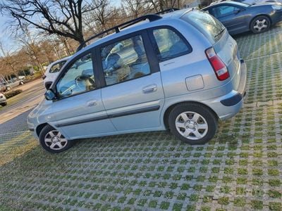 Usata Hyundai Matrix 110 CV (80 kW) 2010 Blu Monovolume