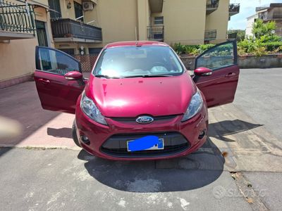 Usata Ford Fiesta 2009 Rosso Utilitaria