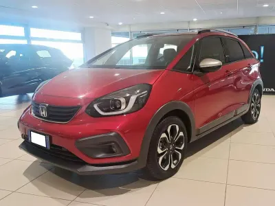 Begagnad Honda Jazz 98 HK (72 kW) 2022 Röd Halvkombi