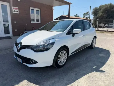 Usata Renault Clio IV 73 CV (53 kW) 2014 Bianco Berlina