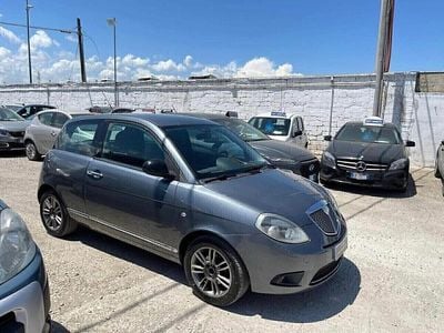 Usata Lancia Ypsilon 75 CV (55 kW) 2011 Grigio Utilitaria