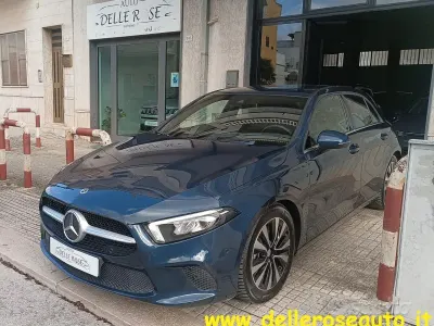 Occasion Mercedes A180 Business 116 ch (85 kW) 2021 Bleue Berline