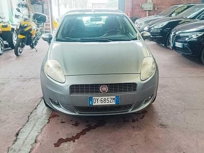 Usata Fiat Grande Punto 65 CV (47 kW) 2009 Gray Utilitaria