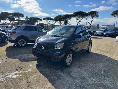 Usata Smart ForFour Passion 71 CV (52 kW) 2017 Nero Utilitaria