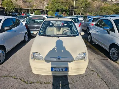 Usata Fiat 600 Anniversary 54 CV (39 kW) 2008 Beige Utilitaria