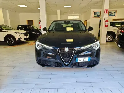 Usata Alfa Romeo Stelvio Business 160 CV (117 kW) 2021 Nero SUV