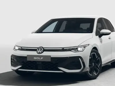 Nuova VW Golf VIII R-line Plus 115 CV (84 kW) 2026 0q0q  pure white