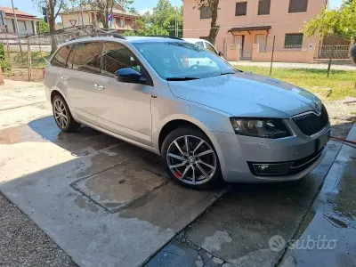 Usata Skoda Octavia 110 CV (80 kW) 2016 Grigio Station wagon