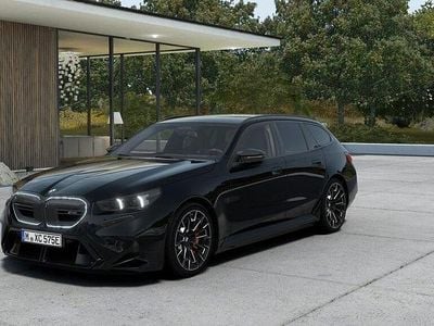 Usata BMW M5 727 CV (534 kW) 2025 Black sapphire metallizzato Station wagon