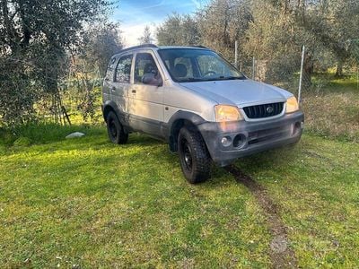 Usata Daihatsu Terios 86 CV (63 kW) 2005 Grigio SUV