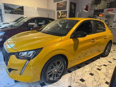 Begagnad Peugeot 208 Active 75 HK (55 kW) 2022 Gul Halvkombi