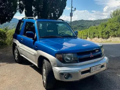 Usata Mitsubishi Pajero Comfort Edition 120 CV (88 kW) 2000 Bluazzurro SUV