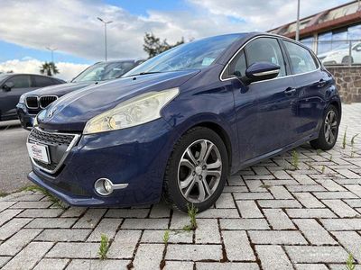Blu Usata 2012 Peugeot 208 Allure Utilitaria | 2990 € (Buon prezzo)