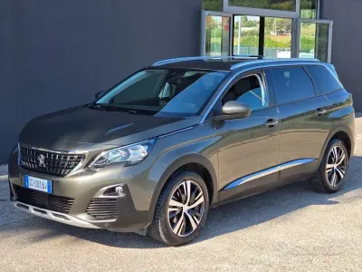 Usata Peugeot 5008 Allure 131 CV (96 kW) 2020 Grigio SUV